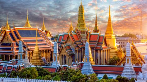 Grand palace and Wat phra keaw at sunset at Bangkok, Thailand_758515984