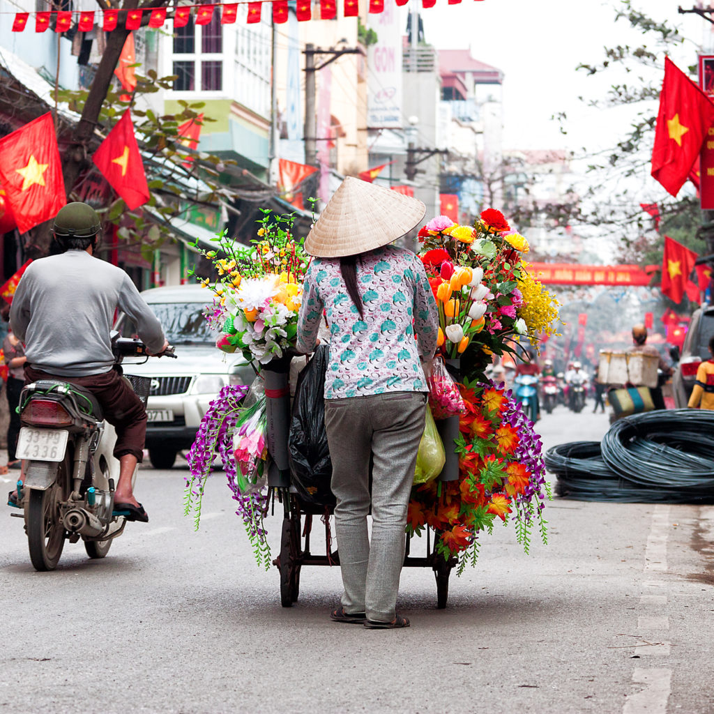 Life of vietnamese vendor in HANOI, VIETNAM
